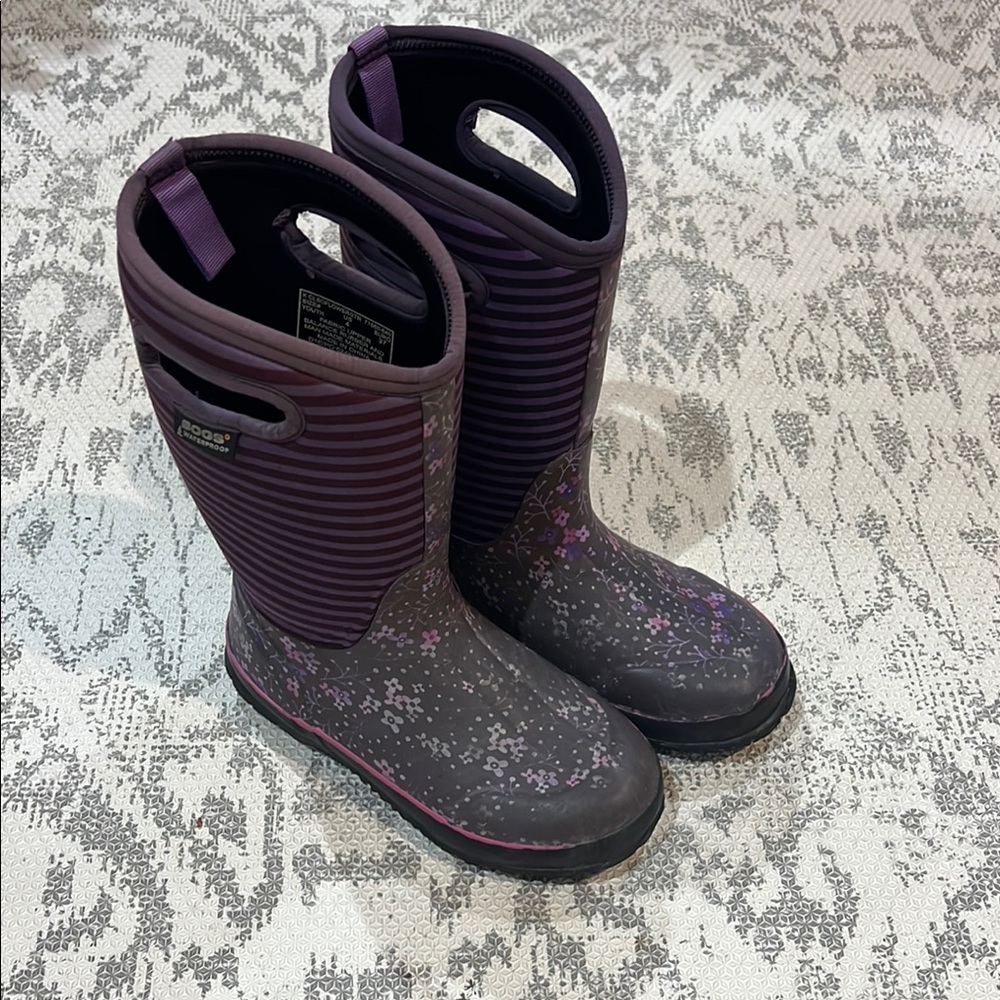 Bogs Purple Floral Rain Boots